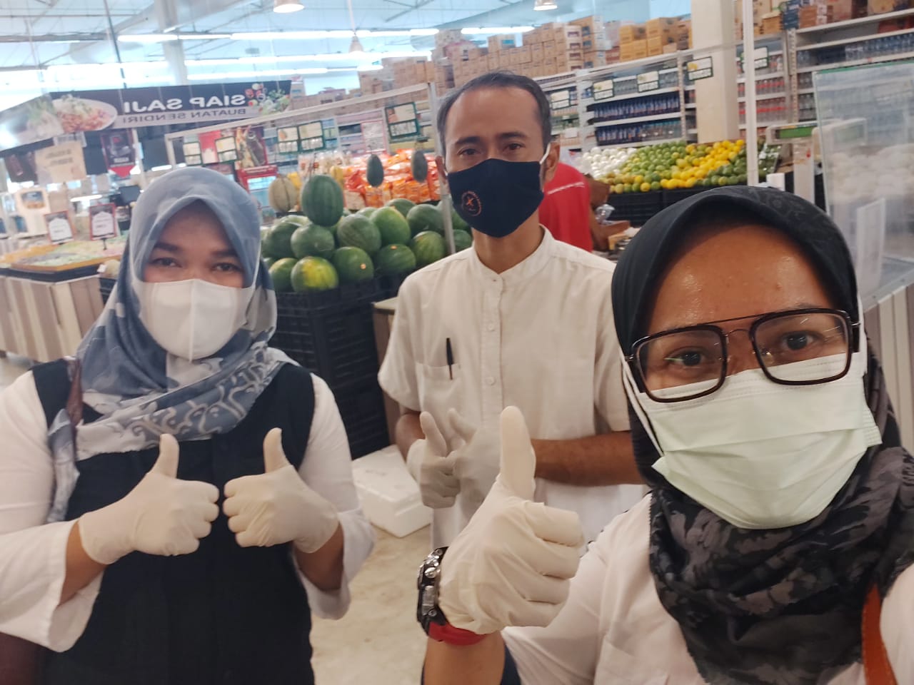 PENGAWASAN KEAMANAN PANGAN SEGAR ASAL TUMBUHAN  DI SUPERMARKET