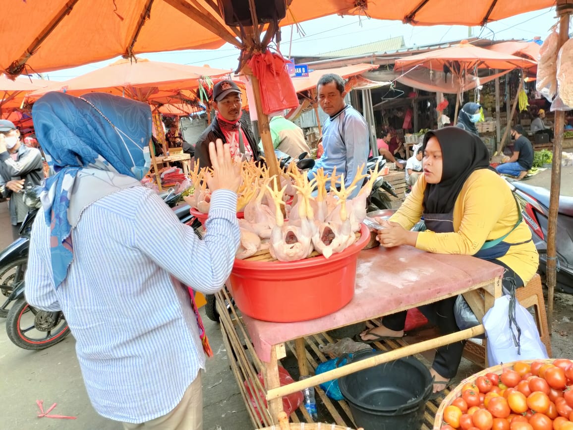 HARGA KEBUTUHAN PANGAN POKOK STRATEGIS PADA HARI BESAR KEAGAMAAN NASIONAL HARI RAYA QURBAN